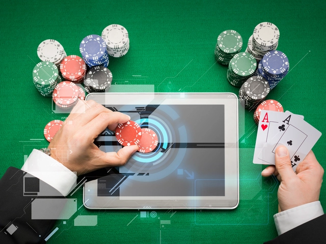 What are the most popular online gambling websites?
